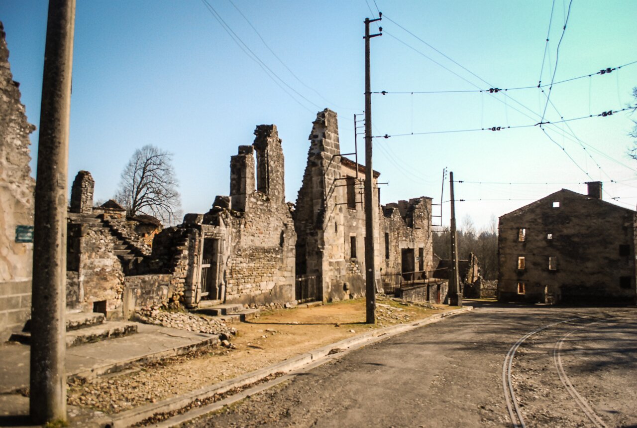 France - Oradour-sur-Glane - Photo 8